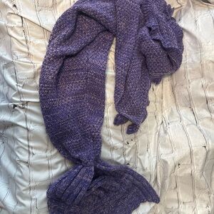Girls Purple Pink White Weaved Mermaid Blanket One Size.